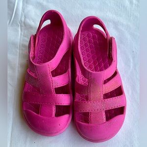 sandals no brand, size 9/10 youth,  hot pink